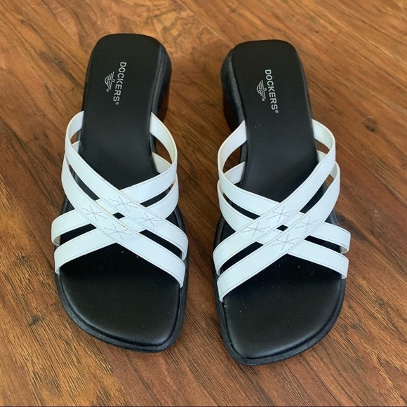 Dockers Sandals Size 7.5 - Picture 4 of 11